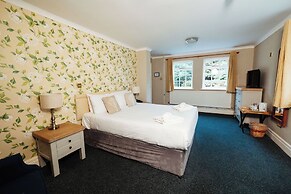 Woodland Manor Hotel