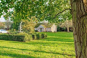 Woodland Manor Hotel