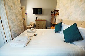 Woodland Manor Hotel