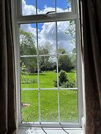 Woodland Manor Hotel