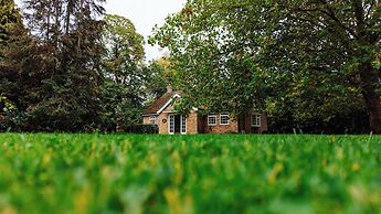 Woodland Manor Hotel