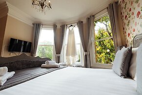 Woodland Manor Hotel