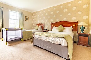Woodland Manor Hotel