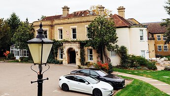 Woodland Manor Hotel