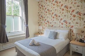 Woodland Manor Hotel