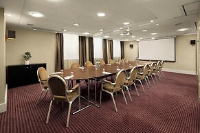 Crowne Plaza London Ealing by IHG