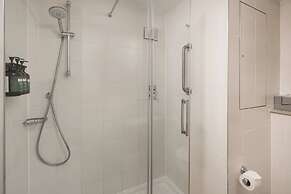 Crowne Plaza London Ealing by IHG