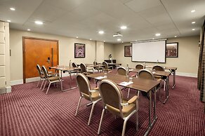 Crowne Plaza London Ealing by IHG