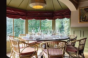 The Potter's Heron - A Heartwood Inn
