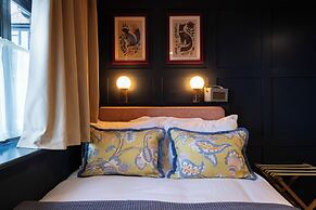 Potters Heron Hotel