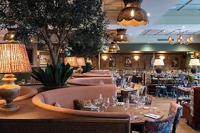The Potter's Heron - A Heartwood Inn