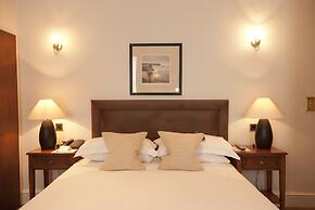 Sir Christopher Wren Hotel