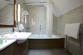 Sir Christopher Wren Hotel
