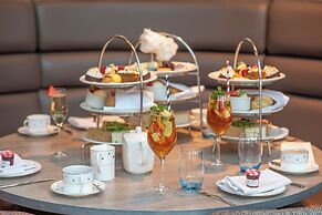 Sir Christopher Wren Hotel