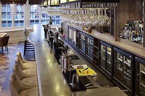 Sir Christopher Wren Hotel
