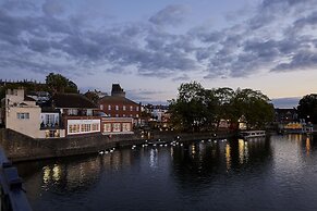 Sir Christopher Wren Hotel