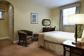 Sir Christopher Wren Hotel