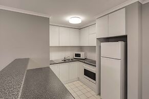 Adina Serviced Apartments Canberra James Court