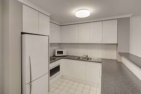 Adina Serviced Apartments Canberra James Court