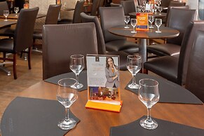 Roochelle Hotel by Nobile