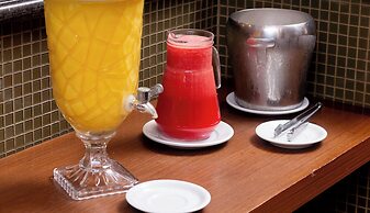 Roochelle Hotel by Nobile