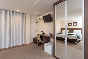 Roochelle Hotel by Nobile