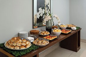 Roochelle Hotel by Nobile