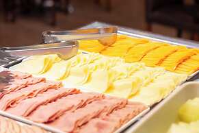 Roochelle Hotel by Nobile