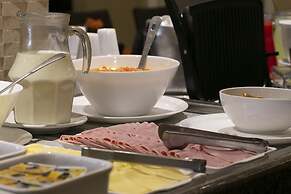 Roochelle Hotel by Nobile