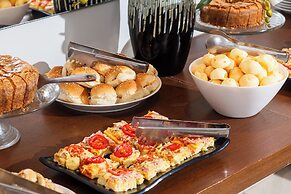 Roochelle Hotel by Nobile