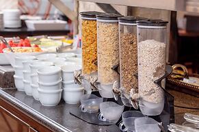 Roochelle Hotel by Nobile