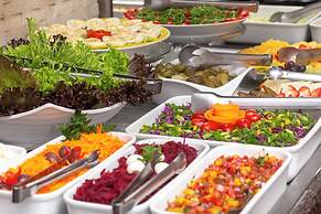 Roochelle Hotel by Nobile