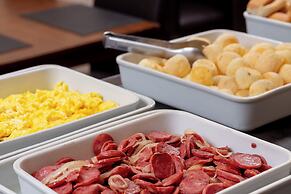 Roochelle Hotel by Nobile