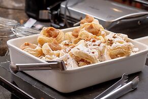 Roochelle Hotel by Nobile