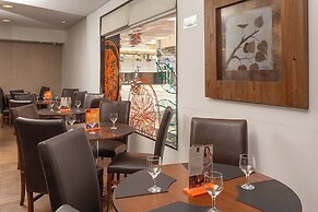 Roochelle Hotel by Nobile