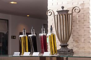 Roochelle Hotel by Nobile