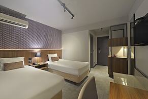 Hotel Deville Business Maringá