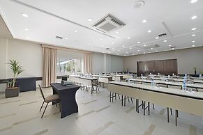 Hotel Deville Business Maringá