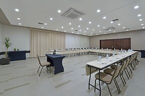 Hotel Deville Business Maringá