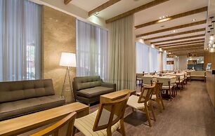 Hotel Deville Business Maringá