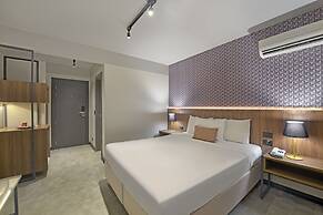 Hotel Deville Business Maringá