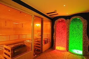 AlpHoliday Dolomiti Wellness