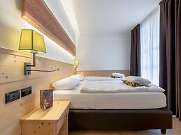 AlpHoliday Dolomiti Wellness