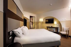 Cosmopolita Hotel Rome, Tapestry Collection by Hilton