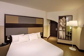 Cosmopolita Hotel Rome, Tapestry Collection by Hilton