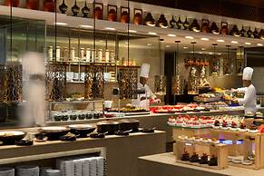 Sule Shangri-La, Yangon