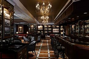 Sule Shangri-La, Yangon