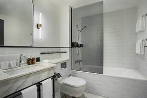 Neues Schloss Privat Hotel Zurich, Autograph Collection