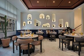 Neues Schloss Privat Hotel Zurich, Autograph Collection