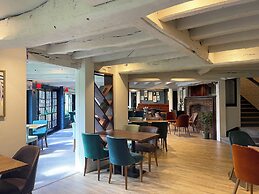 Thatcher's Hotel